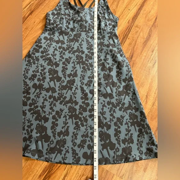 Royal Robbins Spotless Evolution Floral Tank Active Dress Womens Size 4 - Picture 13 of 13